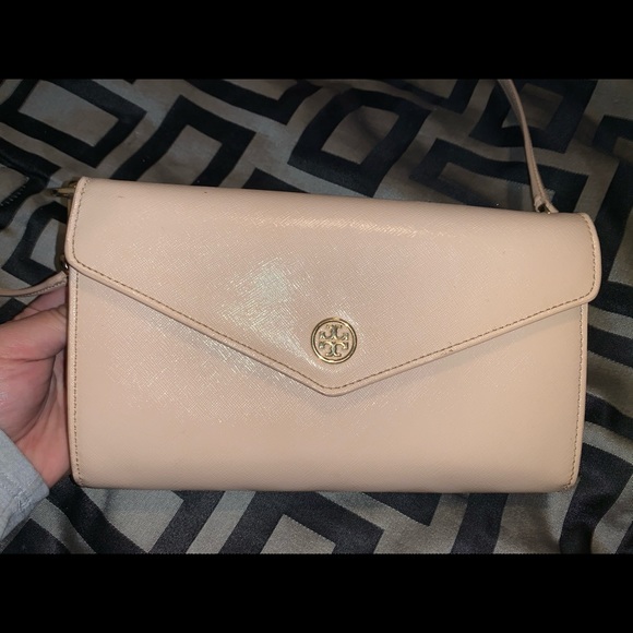 Tory Burch cross body - Picture 1 of 3